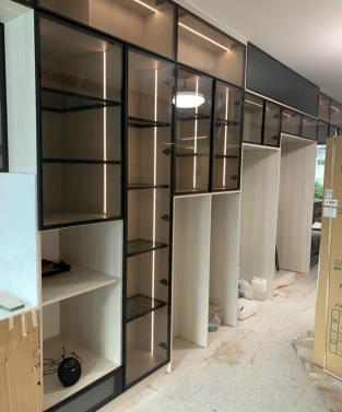 NHỮNG LÝ DO NÊN SỬ DỤNG SẢN PHẨM CÁNH KÍNH TỦ ÁO