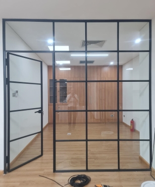 TẠI SAO NÊN SỬ DỤNG CÁNH KÍNH QUẦN ÁO CỬA LÙA TRONG THIẾT KẾ KHÔNG GIAN PHÒNG NGỦ?